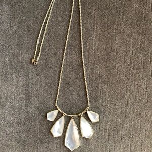 Kendra Scott necklace